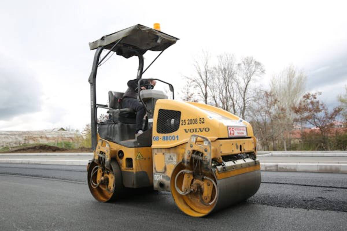 Olathe Asphalt Paving: Cost and Considerations