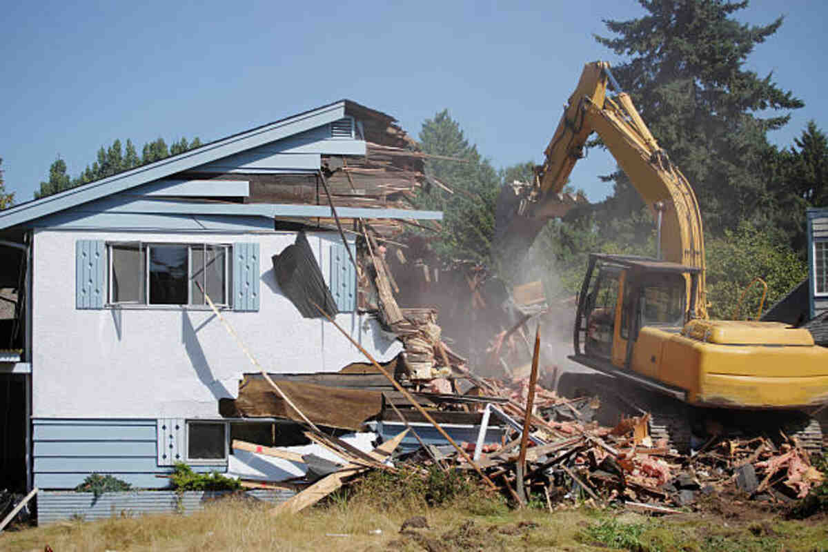 Essential Tips for Hiring Dallas Demolition Experts