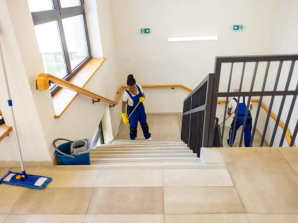 How to Maintain a Clean & Healthy Workplace in Dallas’ Climate